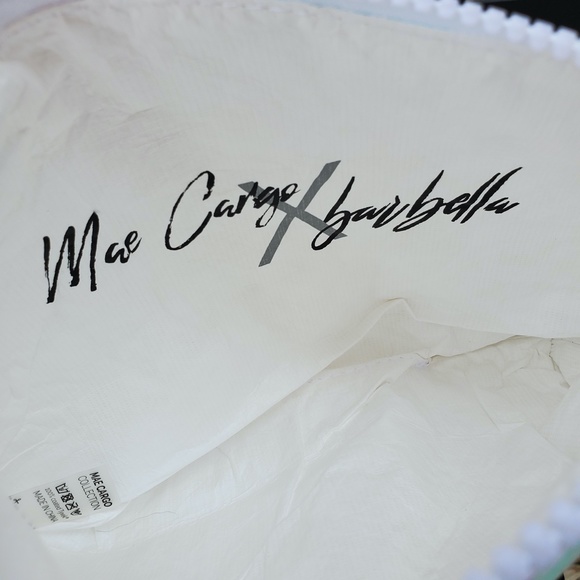 Maecargo & Barbella Box Sweat + Sea Resistant Travel Bag OS - Picture 5 of 5